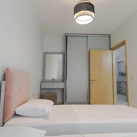 Phaedra's Апартаменты